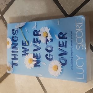 Things We Never Got Over by Lucy Score (paperback)